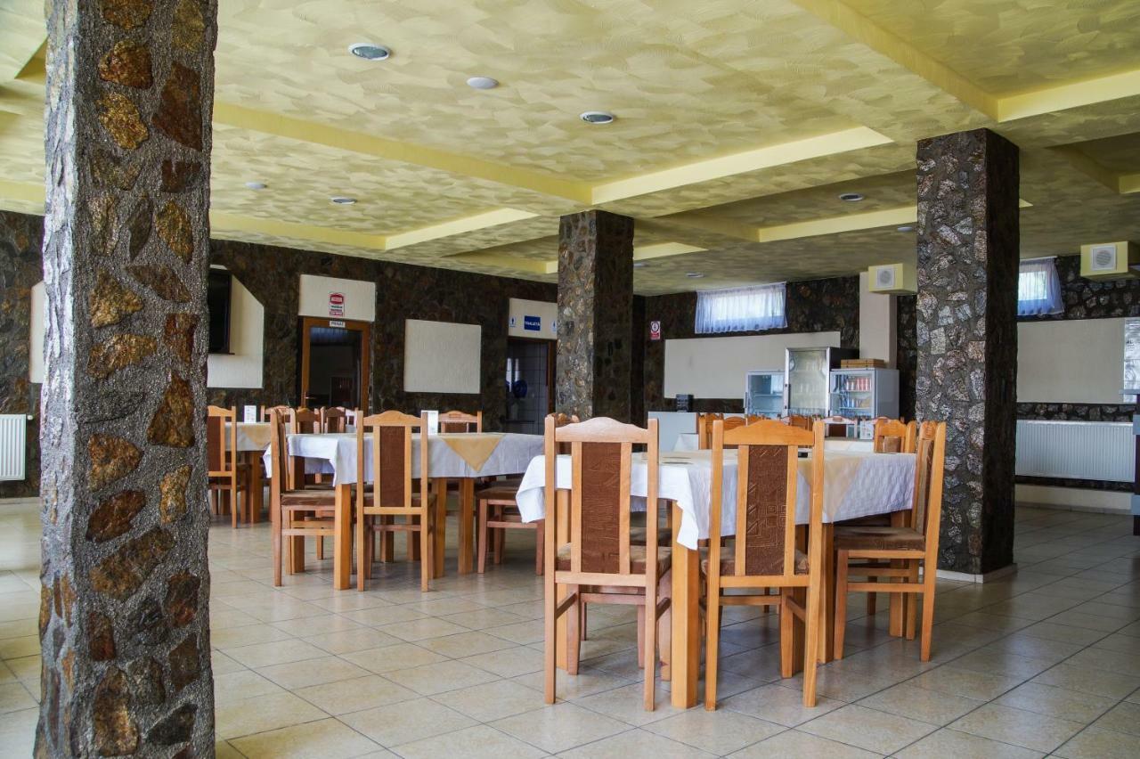 Hotel Pensiunea Nicol Valea Iasului Exterior foto